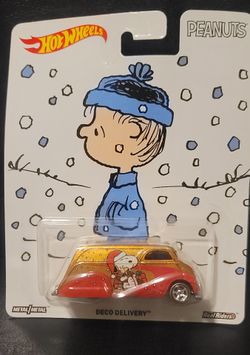 Hot Wheels Peanuts Deco Delivery Die-Cast Car