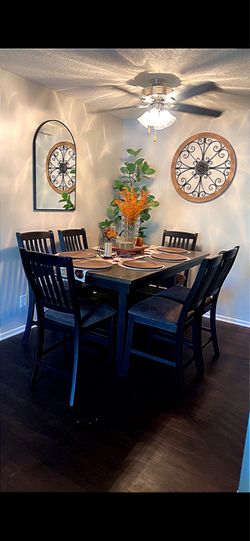 Table and chairs (6)