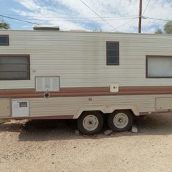1983 Roadrunner 21 Footer
