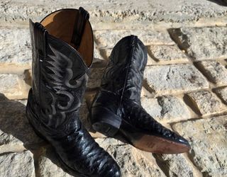 9.5 D Tony Lama Full Quill Black Ostrich Boots