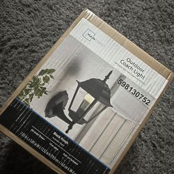 Brand New In Box Mainstays Classic Outdoor Coach Light Matte Black Finish, Traditional Wall Decoration Light, No Bulb