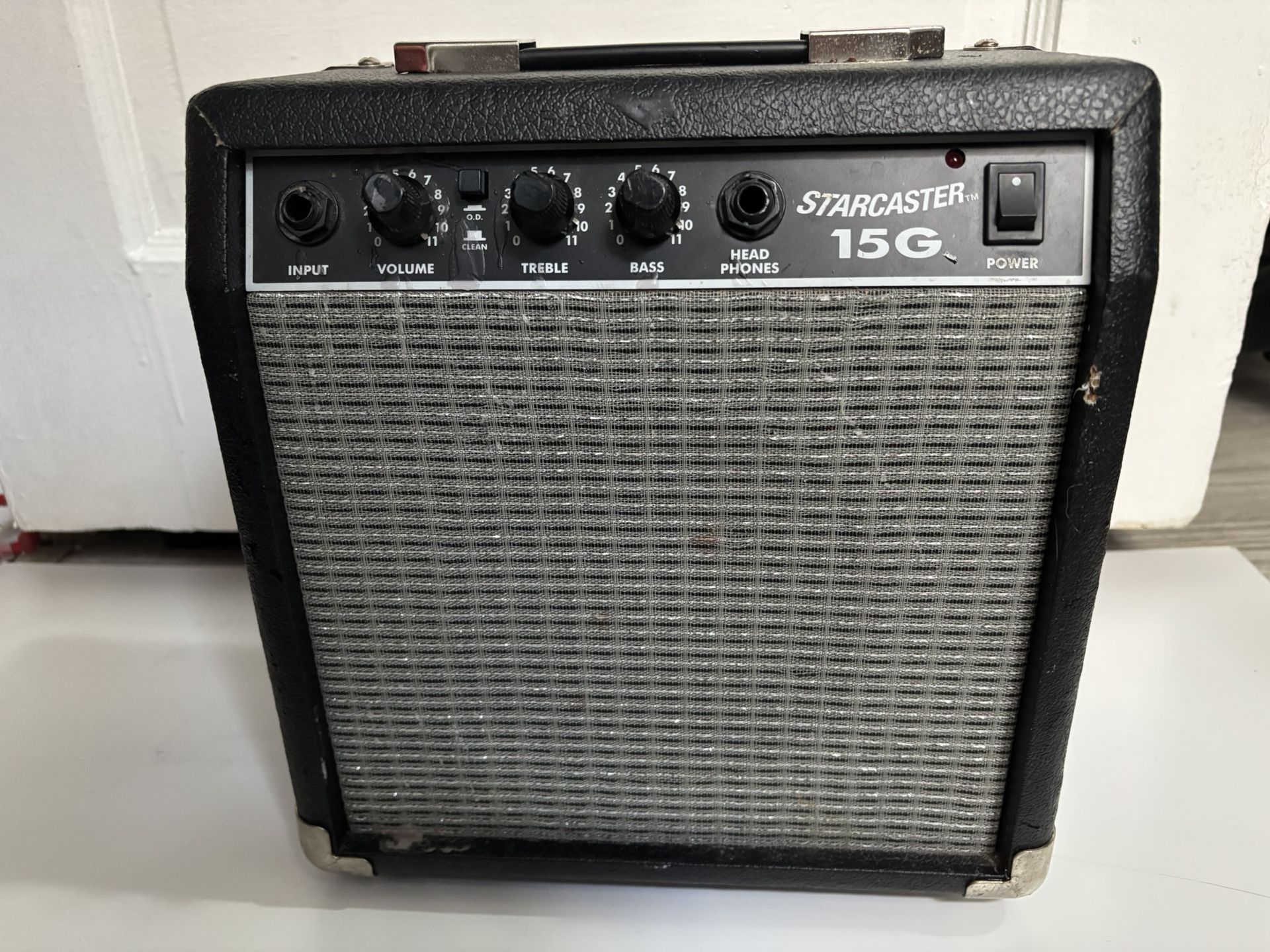 Fender StarCaster 15G Guitar Amplifier