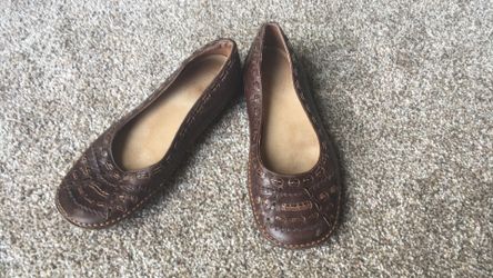 Clarks 7 brown leather. Worn once!