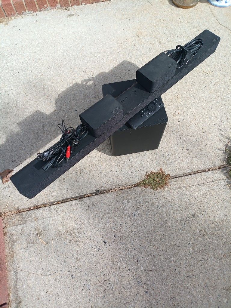 -FIRM PRICE NON-NEGOTIABLE- (BT CAPABLE) 5.1 CH. VIZIO SOUNDBAR W/SUBWOOFER & REMOTE