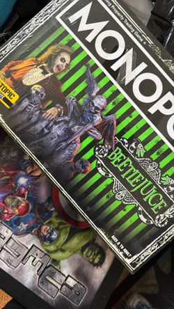 Monopoly BEETLEJUICE Board Game Hot Topic New 