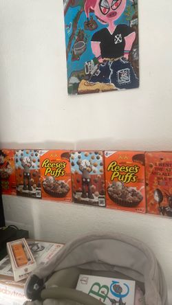 6 Reese’s puff cereal boxes