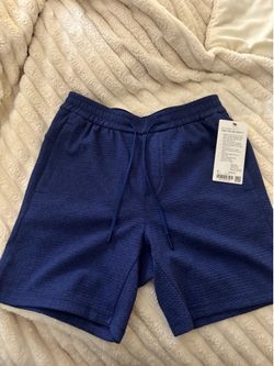 LULULEMON ease the day shorts 7”