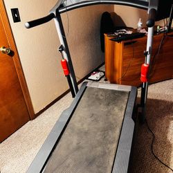 ProForm XT 70 Fixed Incline Treadmill for Sale in El Paso TX OfferUp