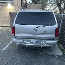 2004 Cadillac Escalade  V8