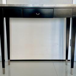 Black Behind The Sofa Table With Mirrored Top