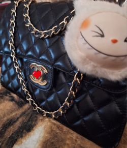 Black And Gold Bag* Free * Damaged On The Inside