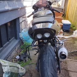 ZX12R Kawasaki 2003, Needs Motor To Be Rebuilt It Has Most All The Parts