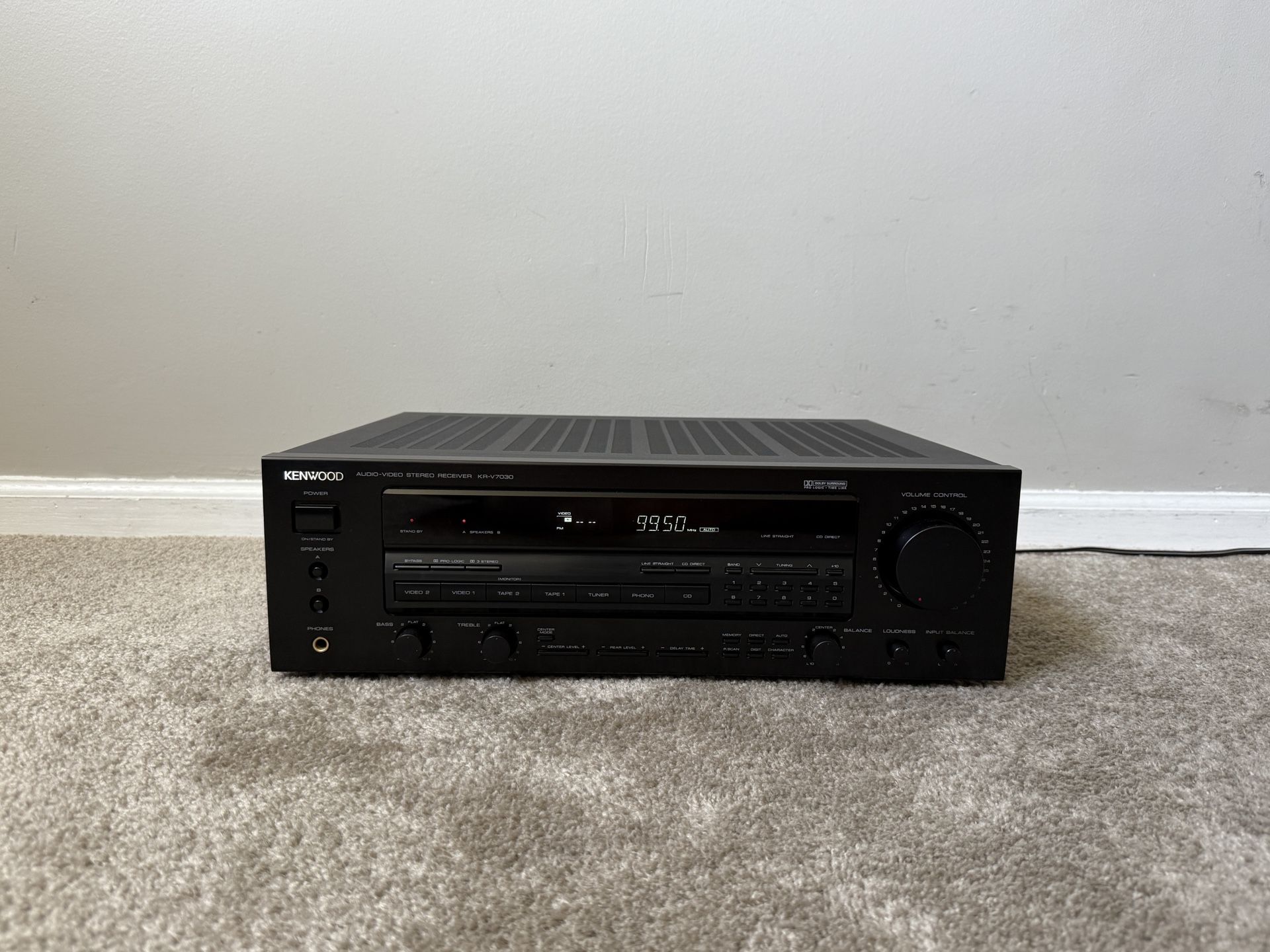 Kenwood KR-V7030 Home Stereo Audio Receiver