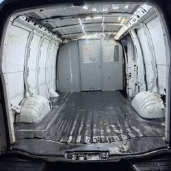 Van Chevy Express 