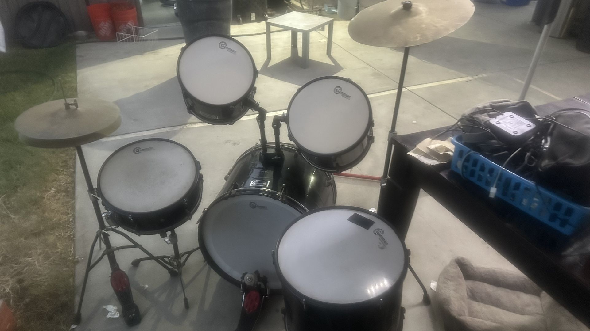 Complete Drum Set. 