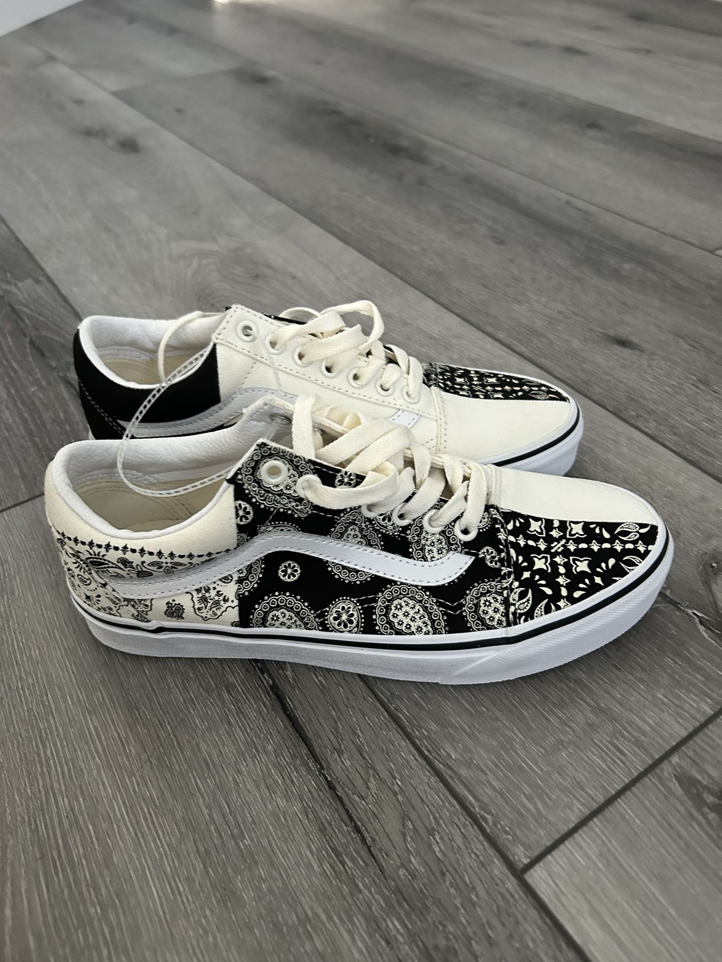 New Vans Old Skool Split Paisley Black/White Sneakers Low-Top Shoes size 8.5