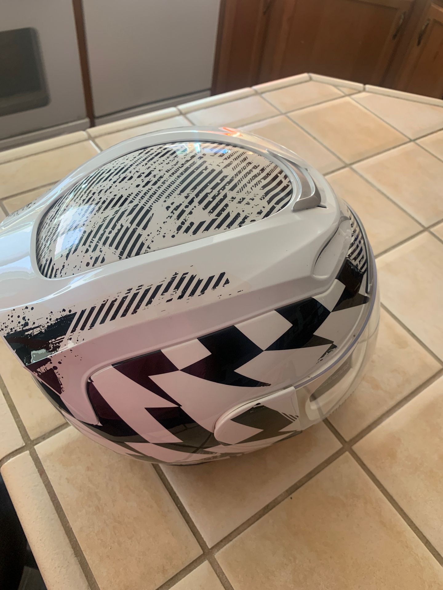 Motorcycle helmet
