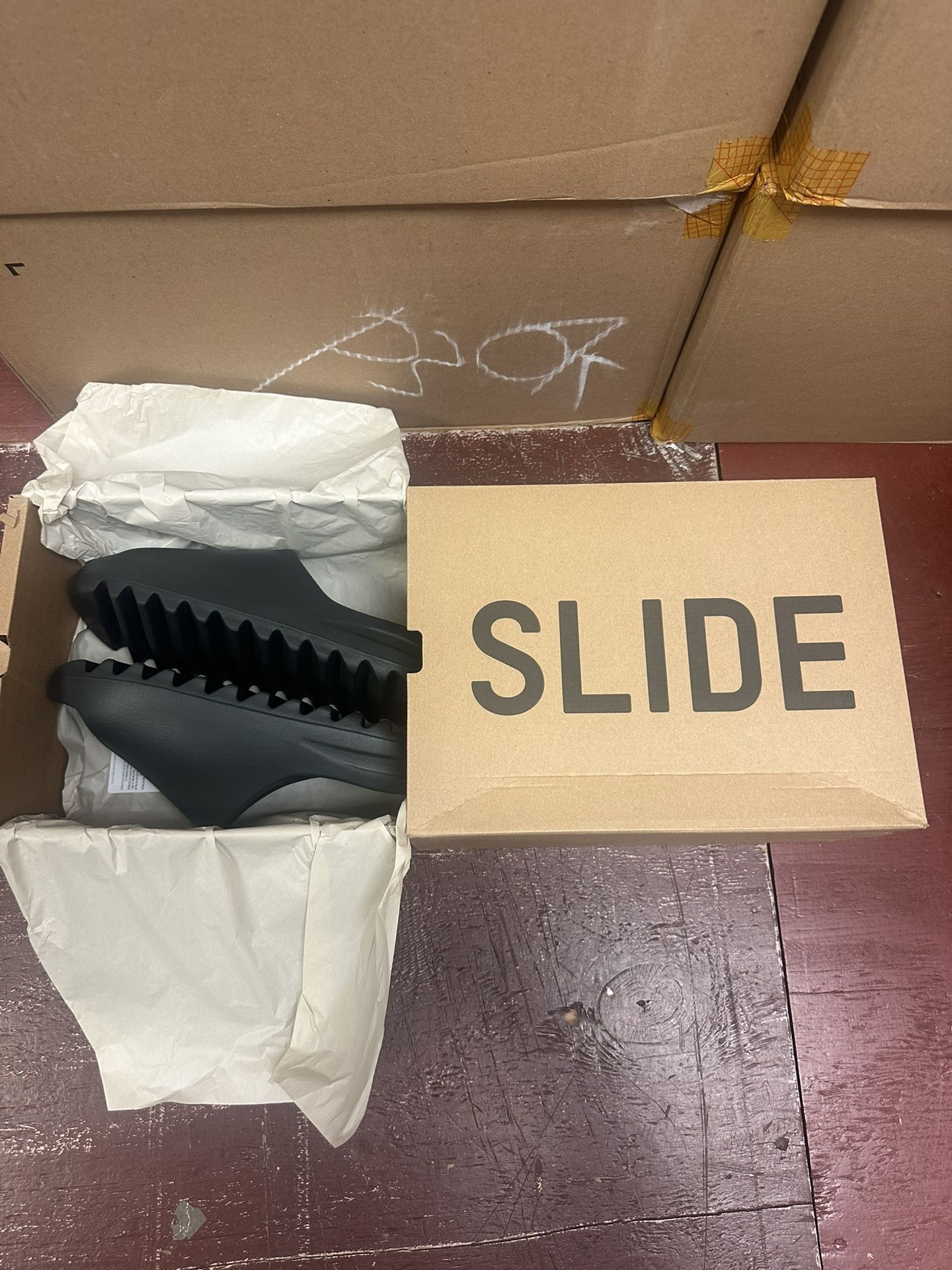 Adidas Yeezy Slide Dark Onyx Size 11
