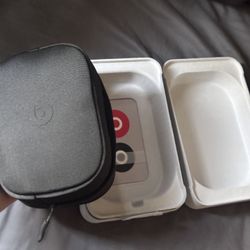 Solo 4 Beats (BRAND NEW)