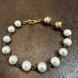Handmade Unique Design Glass Pearls Beaded Bracelet.