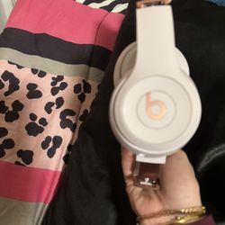 Beats Solo 4