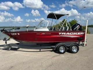 2018 Tracker Pro Guide V-175 Combo