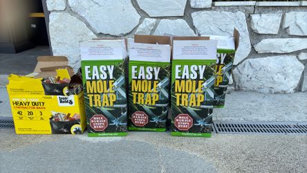 Set of Easy MOLE TRAPS  open box