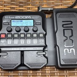 Zoom Guitar Looper Pedal With Effects