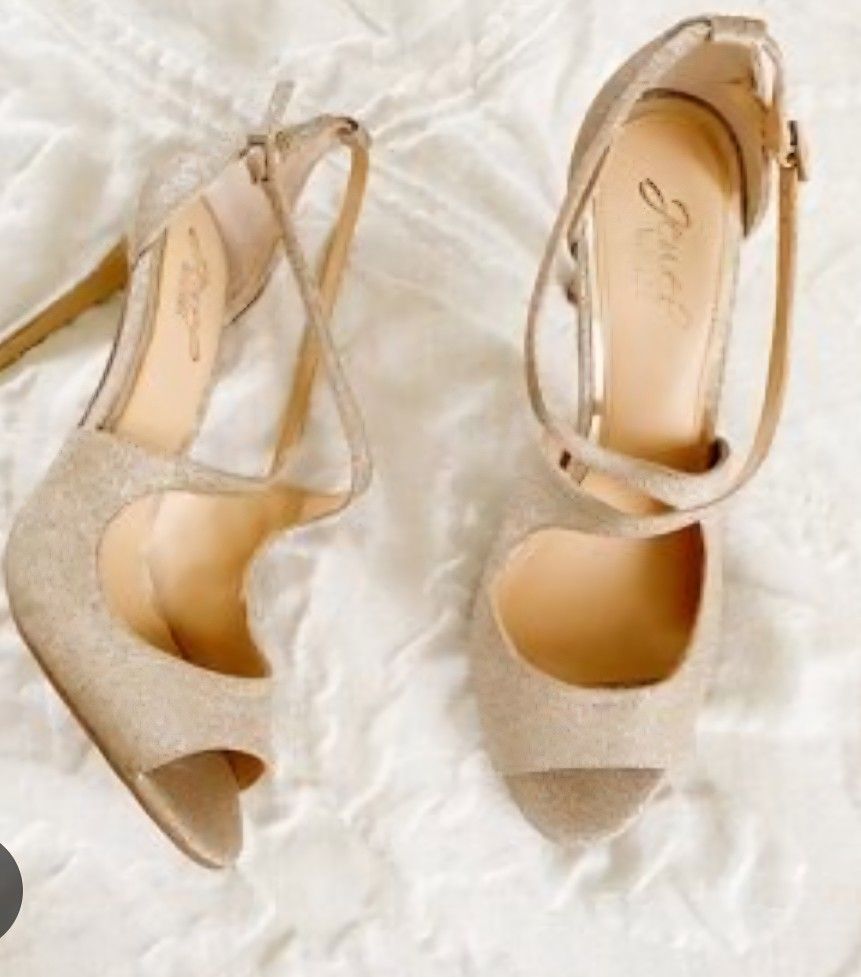 Badgley Mischka Jewel Sz 7 - Jonna Gilitter Peep Toe Stilettos In Gold Shoe