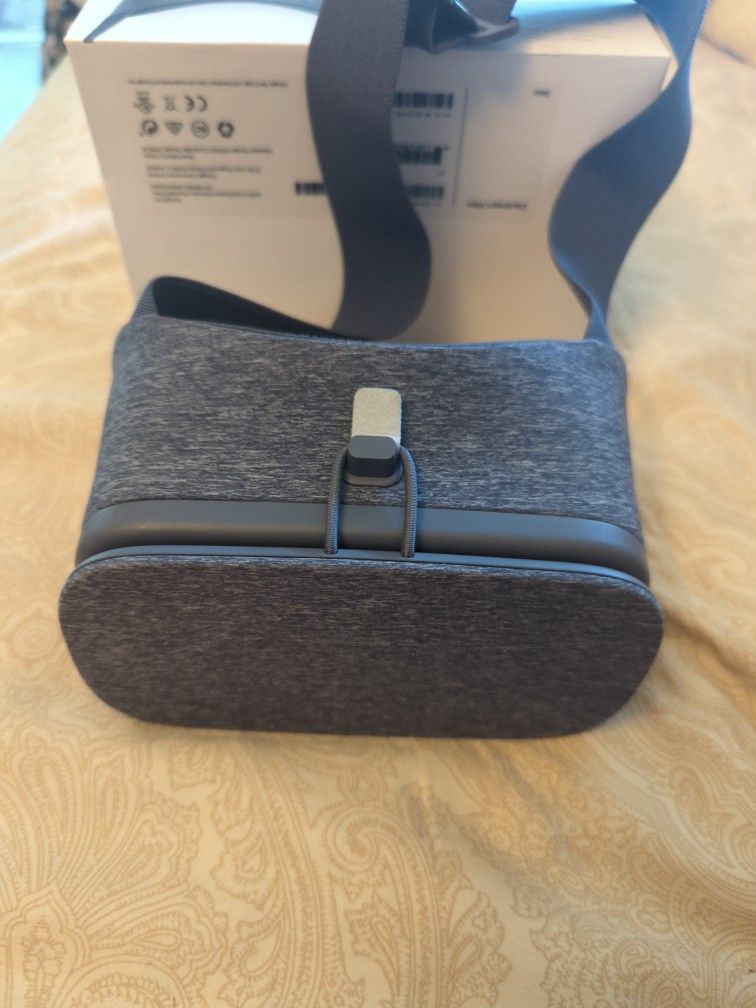 Daydream View VR Headset By Google