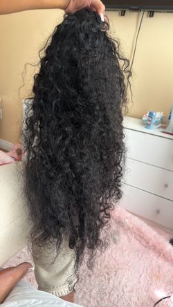 26 inch curly glueless wig ( brand new )