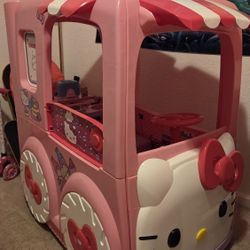 Hello Kitty Drivable Food Truck