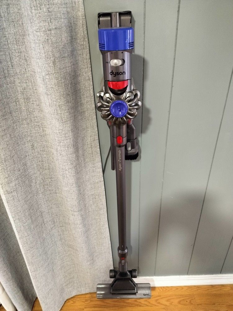 Dyson V7 Animal Plus Vacuum