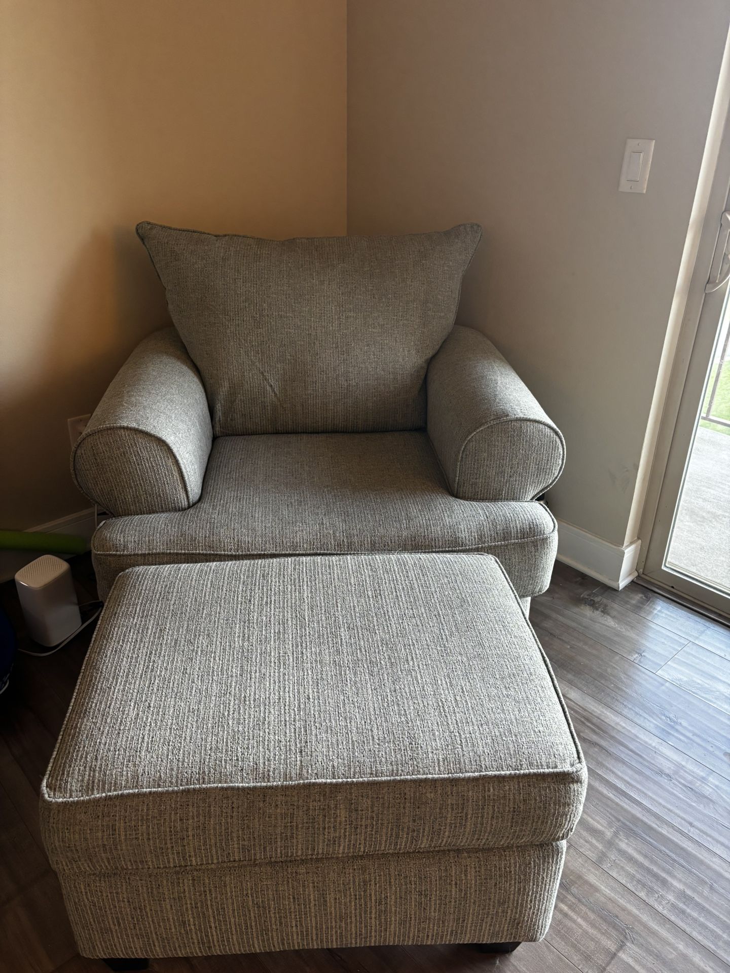 Sofa & Chair