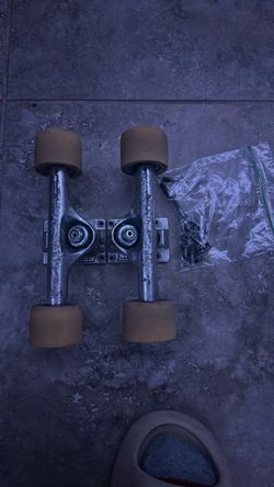 8.5 skateboard trucks and wheels