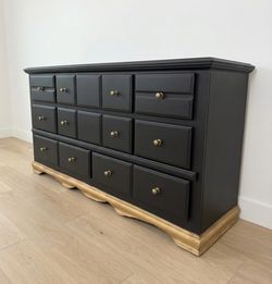 ✨ Gorgeous XL Solid Wood Dresser ✨
