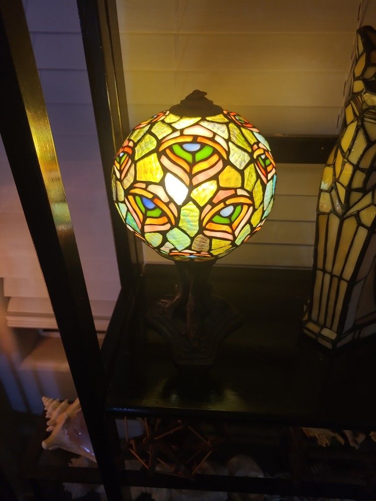 Tiffany style globe lamp