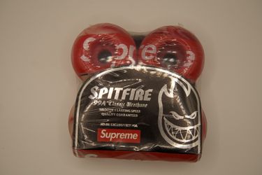 Supreme Spitfire 54mm 99A Classic Urethane Wheels Red/White Swirl