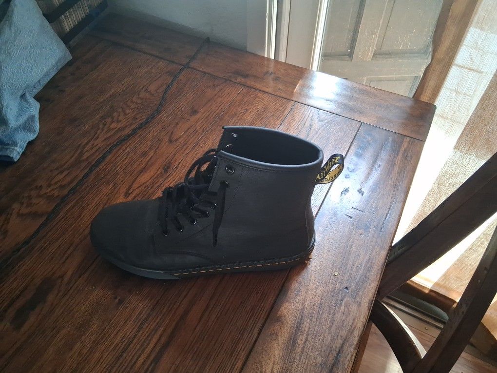 Dr Martens Boots