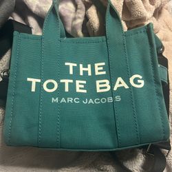 The tote bag