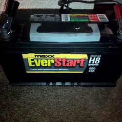 Everstart H8 Deep Cycle Car Battery