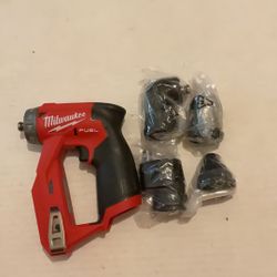 Brand New Milwaukee M12 Fuel Brushless Installation Drill Driver Kit.      130 Firm on Price.       130 Firme en Precio.