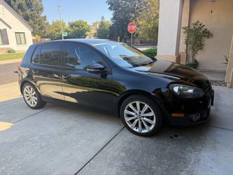 Volkswagen Golf Black 5-Door Hatchback