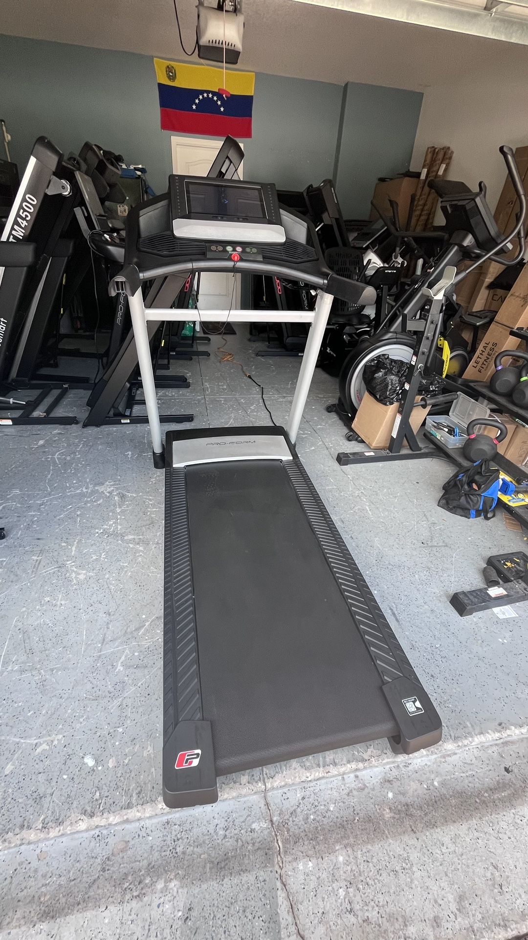 Treadmill Proform 14 Pro WiFi Bluetooth Touchscreen