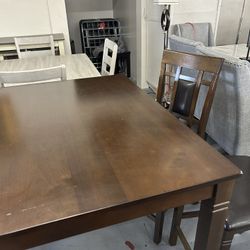 Brand NEW 4 Chairs Dining Table Set 
