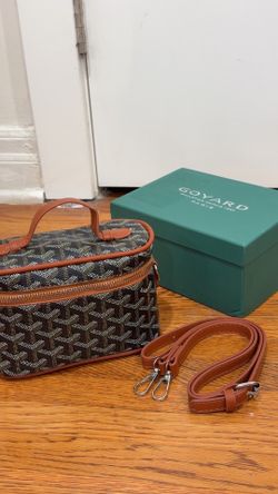 Goyard Vanity Bag ($250) look at description