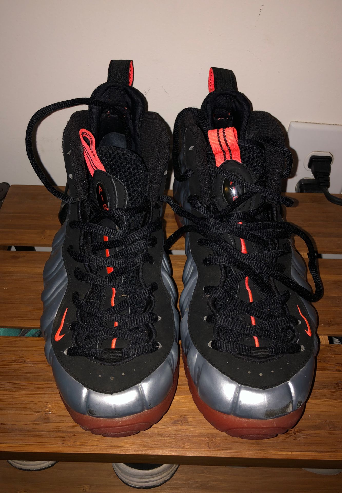 Crimson Foams Size 10 Condition(7/10)