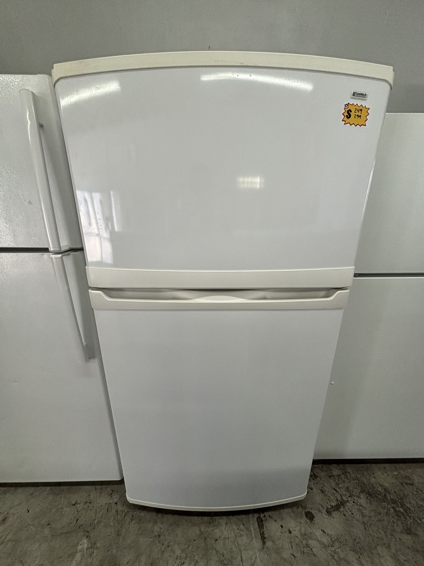 KENMORE 33” TOP AND BOTTOM REFRIGERATOR