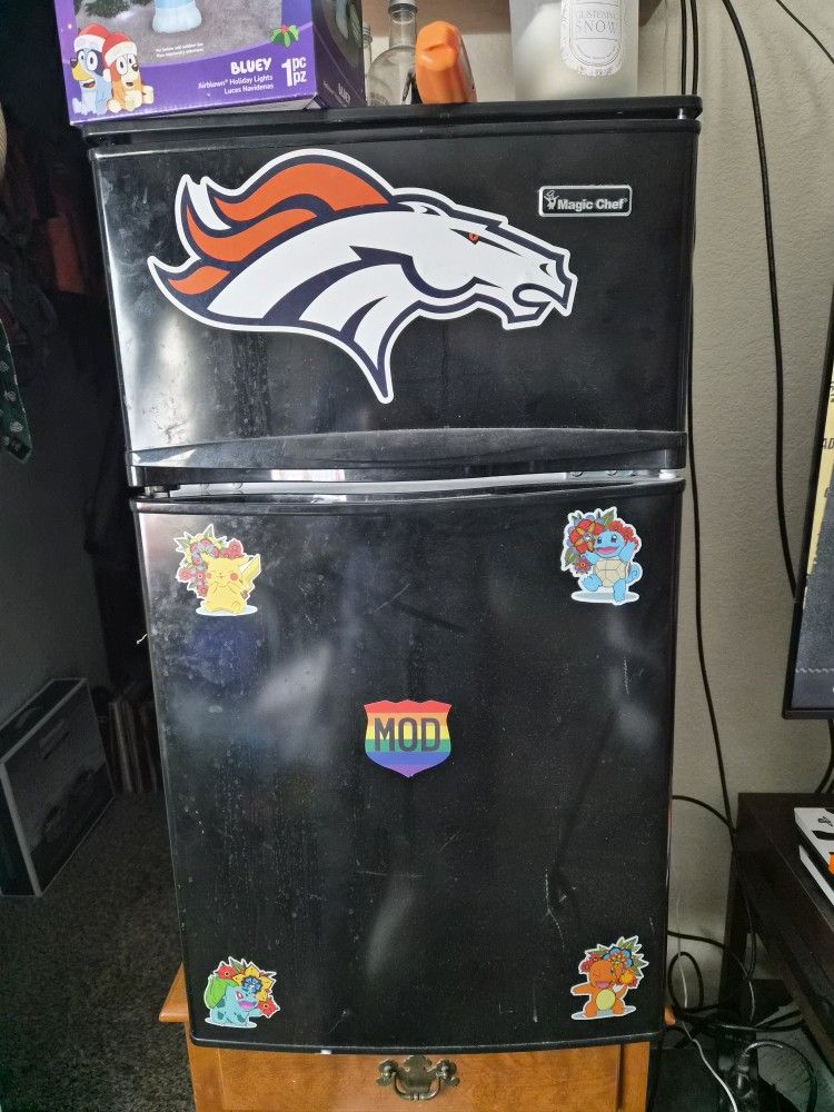 Magic Chef Mini Fridge