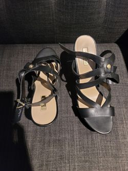 Women's Size 10M Black GUESS Wedges